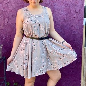 Flowy H&am Dress